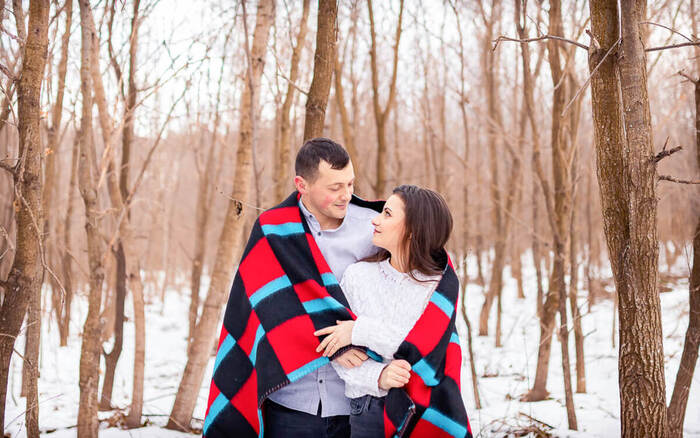 foto video nunta suceava pret, patura, cuplu, baiat, fata, camasa, mov