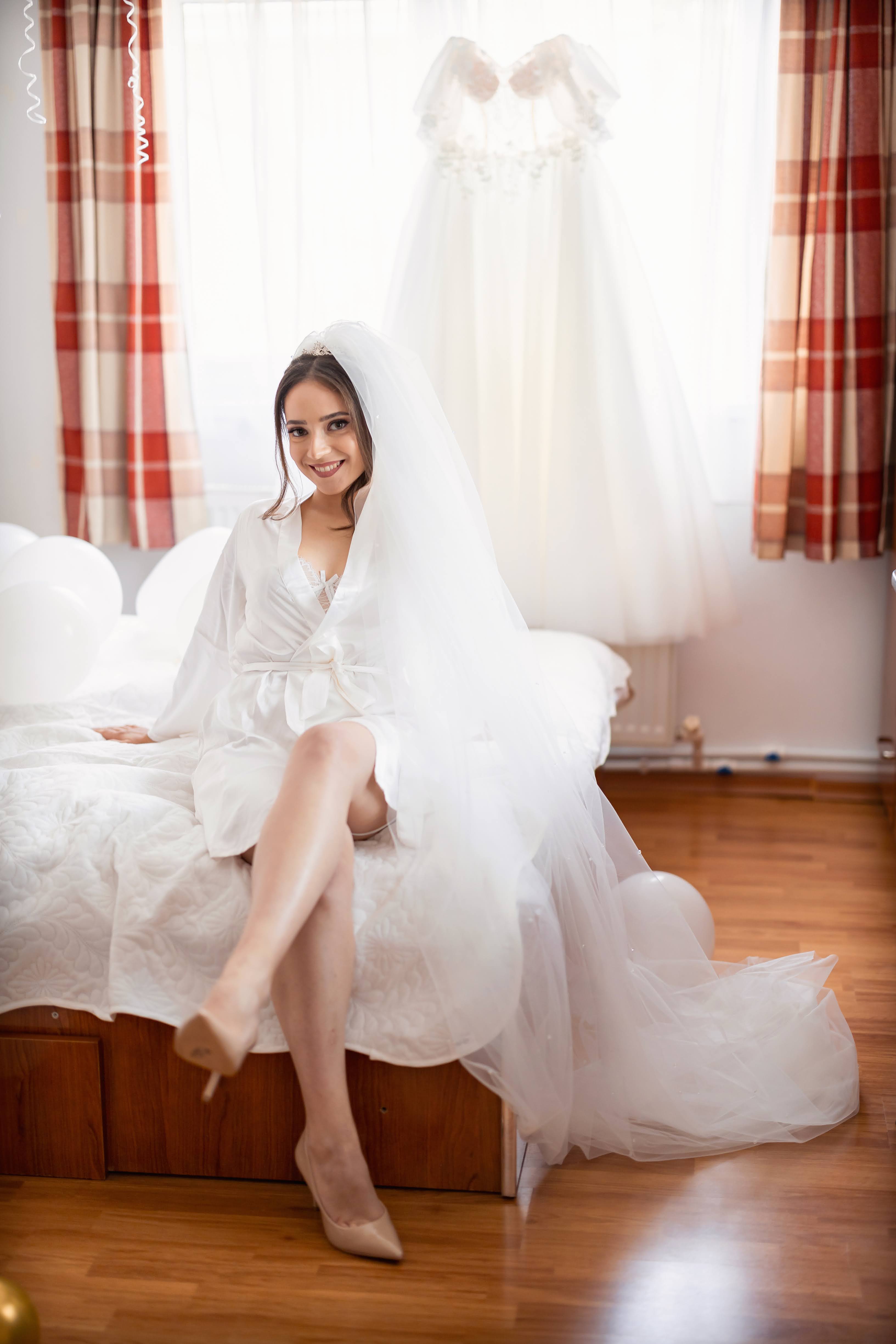 Fotograf Nunta Suceava · Fotografii in halat de mireasa 1:1